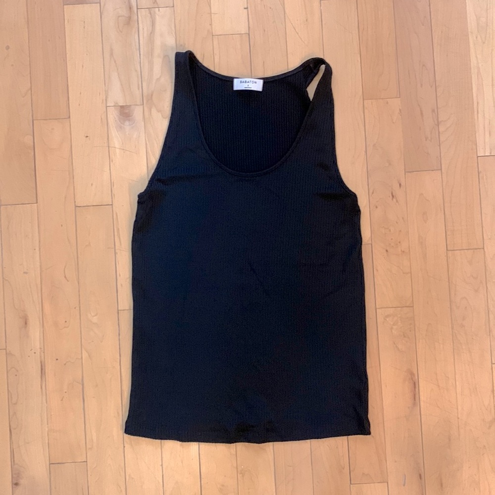 Babaton Black Ribbed Scoop Tank